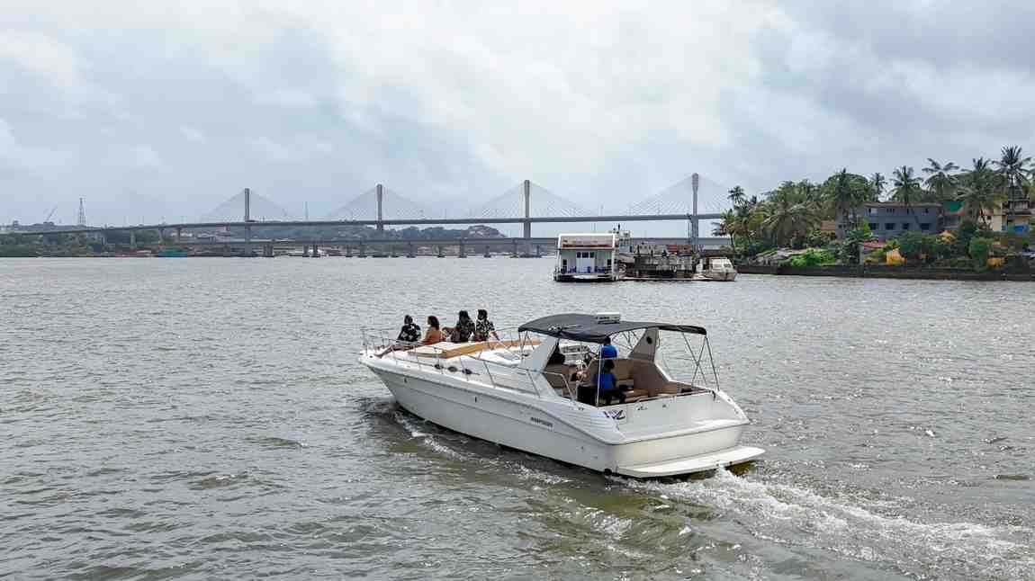 goa-yachts-for-influencer