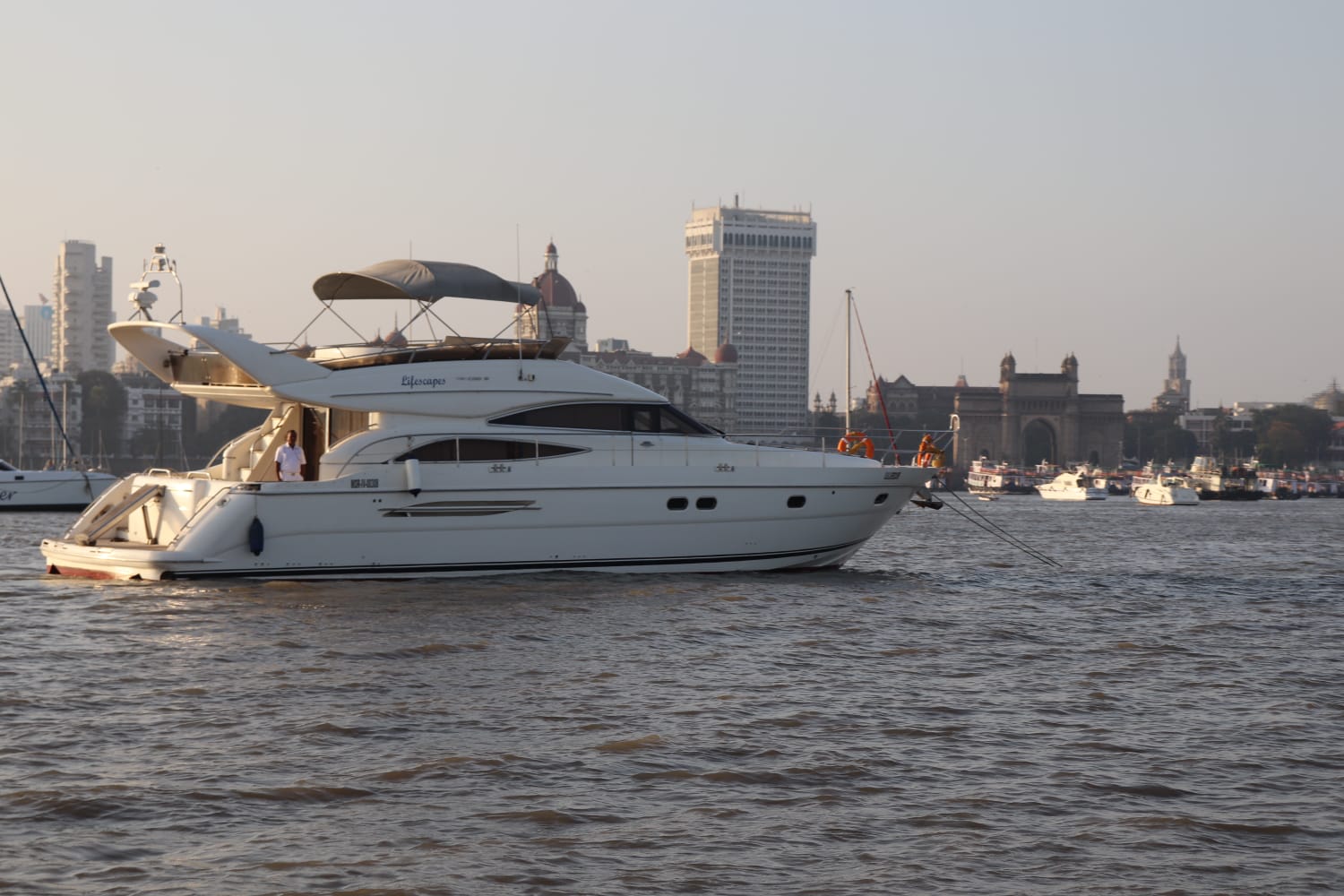 5 Reasons Why Yacht Sailing in Mumbai is a Must-Try Experience
