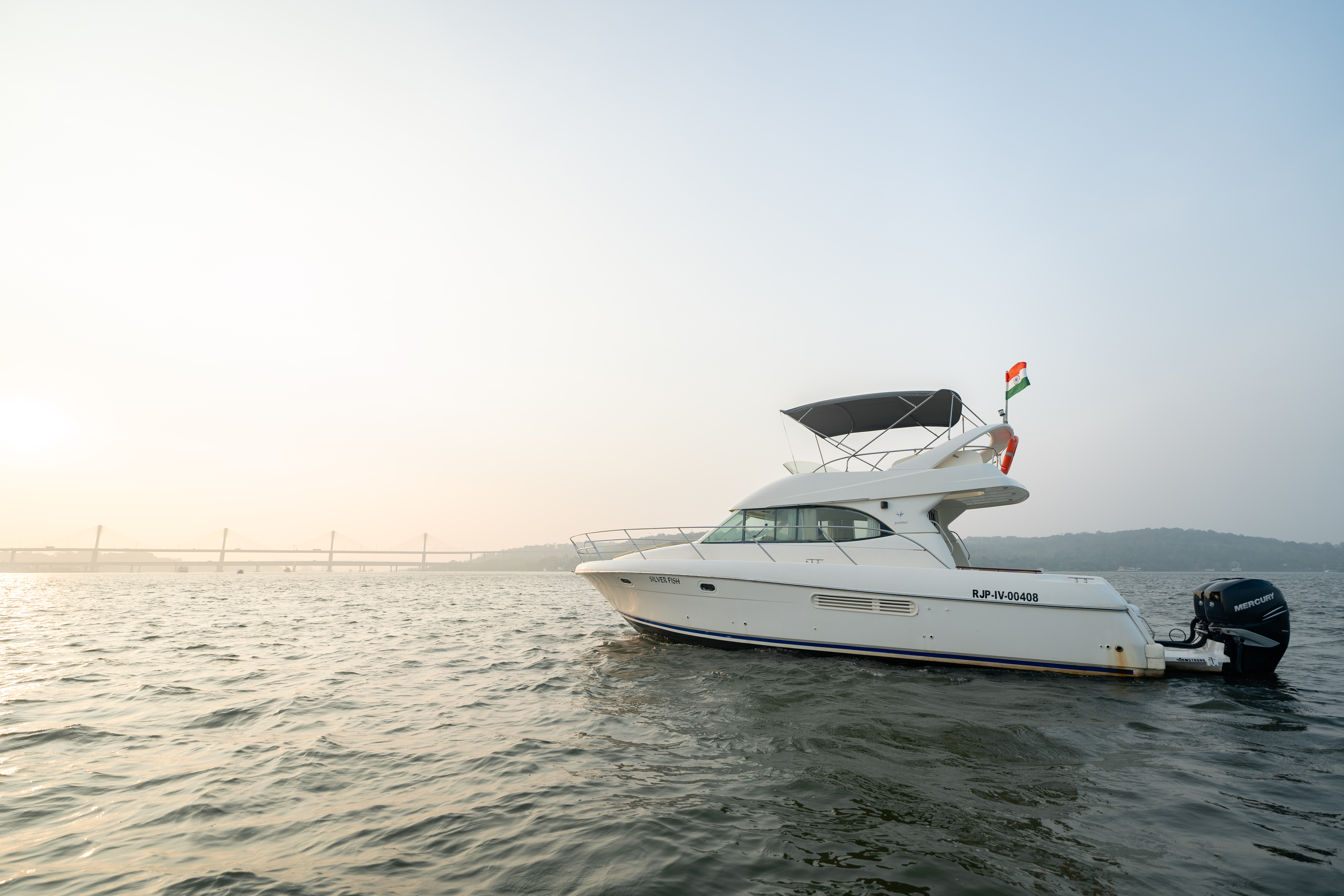 luxury-yachts-in-goa-for-rent