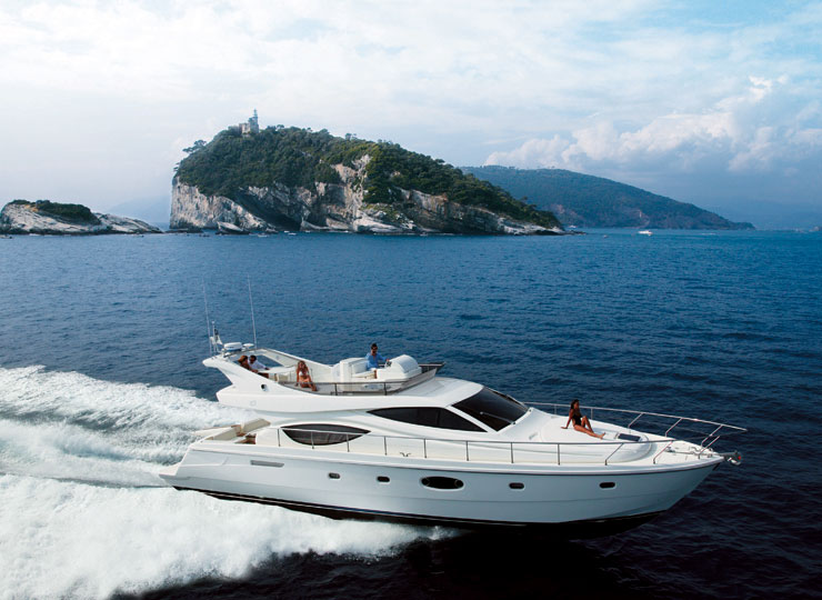 FERRETTI 550