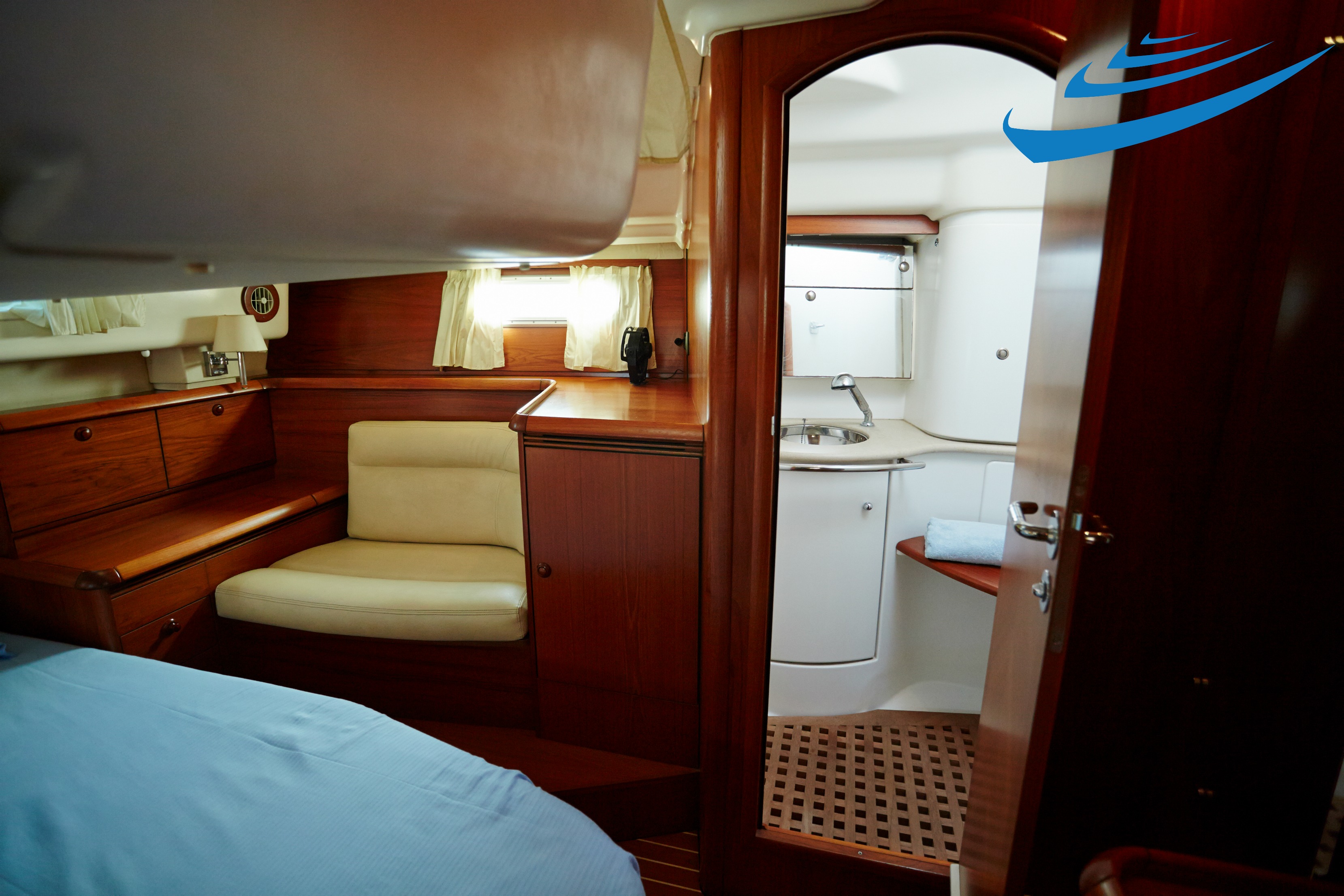 Sailing Yacht Jeanneau 54